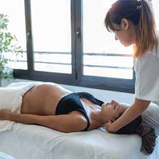 L’ostéopathie au service des futures mamans