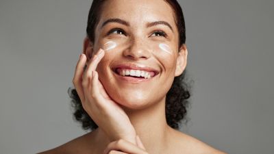 Une rentrée en beauté: 10 soins du visage anti-acné