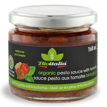 Organic pesto sauce with basil - Tomatoes