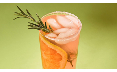 Mocktail pamplemousse et «gin» floral