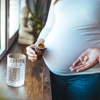 L’accompagnement naturopathique pendant la grossesse : soutenir l’équilibre global de la femme L’accompagnement naturopathique pendant la grossesse : soutenir l’équilibre global de la femme